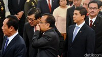 Kepala BIN Sutiyoso, Menkum HAM Yasonna Laoly, Mensesneg Pratikno, MenPANRB Yuddy Chrisnandi, dan Menteri Agraria Ferry Mursyidan Baldan hadir dalam pelantikan tersebut.