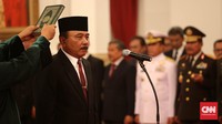 Ia juga melantik Laksamana Muda TNI Arie Soedewo menjadi Kepala Badan Keamanan Laut (Bakamla) RI. CNN Indonesia/Safir Makki.