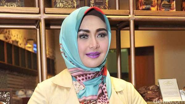 Menornya Eddies Adelia Menornya Eddies Adelia