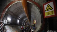 Terowongan dan stasiun bawah tanah MRT sudah terbentuk.