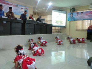 Tiba di Lampung Selatan, Ketua MPR Disambut 7 Penari Cilik