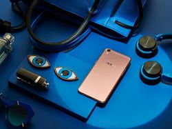 Aksi Duo Ponsel Anyar Oppo