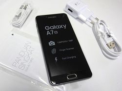 Unboxing Galaxy A7 Generasi Terbaru