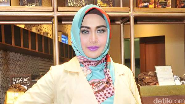 Menornya Eddies Adelia Menornya Eddies Adelia