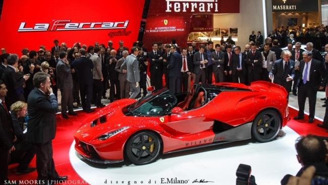 Selain Merah, Warna-warna Ini Bikin Ferrari Tetap Kelihatan Keren