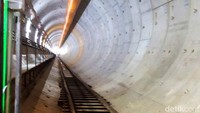 Ini adalah gambar terowongan MRT dari Senayan menuju Bundaran HI.