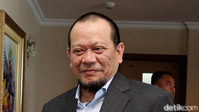 Lobi Panjang La Nyalla Menuju DPD 1 Lobi Panjang La Nyalla Menuju DPD 1