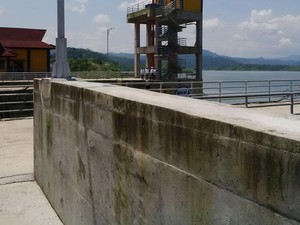 Jokowi Blusukan ke Waduk Jatigede