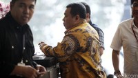 Fathan diperiksa KPK sebagai saksi kasus dugaan suap dalam proyek pembangunan jalan di Kementerian Pekerjaan Umum dan Perumahan Rakyat.