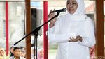 Jokowi Beri Bantuan Sosial ke Warga Sumedang