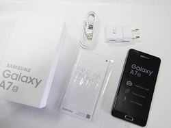 Unboxing Galaxy A7 Generasi Terbaru
