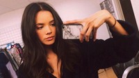 Chritine Burke dinilai mirip dengan Kendall Jenner. (Instagram/christineburkee)