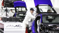 Fasilitas yang baru didirikan Honda ini memperkerjakan 100 orang yang fokus pada konstruksi pembangunan mobil NSX. Pool/Honda.