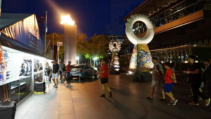 Suasana Southbank di depan kompleks kasino Crown. Foto: Erwin Renaldi