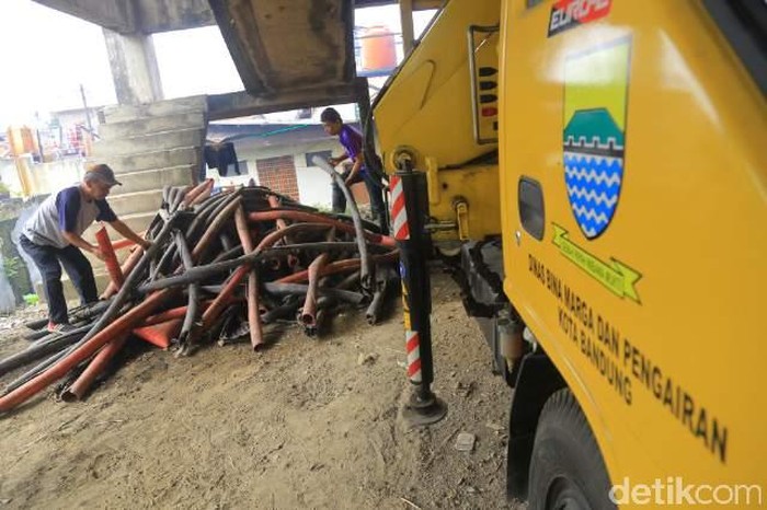 Polisi akan Turun Tangan Cek Kulit Kabel di Gorong-gorong Astanaanyar