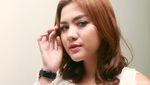 Vicky Shu Cantik dengan Rambut Pendek