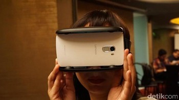Dikatakan MBG 4P Manager Lenovo Indonesia Anvid Erdian, Lenovo Indonesia menjanjikan smartphone ini bakal menjadi smartphone yang menawarkan pengalaman VR yang cukup terjangkau. Meski demikian, dia belum bersedia memberikan bocoran harganya. Foto: detikINET/Rachmatunnisa
