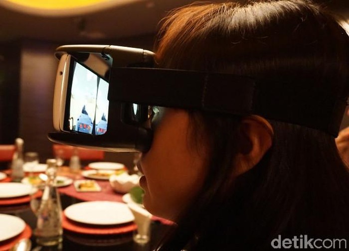 Ponsel Virtual Reality Lenovo Dipatok Rp 2,8 Jutaan