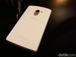 Vibe K4 Note, Ponsel Virtual Reality Pertama Lenovo