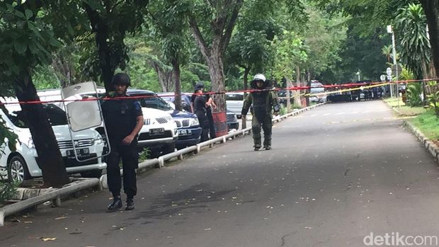 Sempat Dicurigai Bom, Paket di Kawasan Bandara Halim 