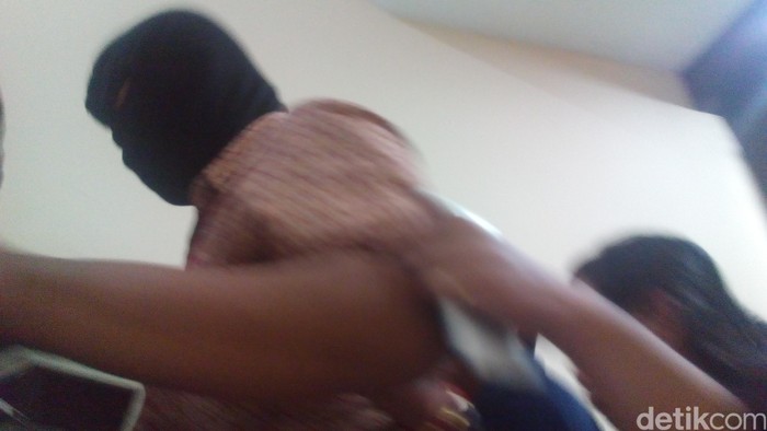 Oknum Guru Pencabul Murid di Jaksel Ditangkap Polisi di Sekolahnya