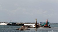 Di lahan reklamasi ini akan terbangun 17 pulau baru yang merupakan bagian pengembangan wilayah pantai utara Jakarta.