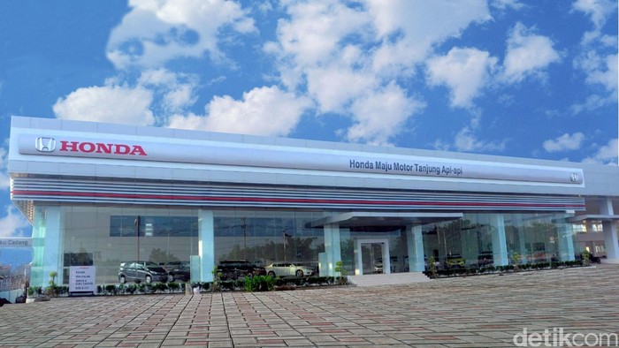 Honda kembali melakukan perluasan jaringan dealer resminya di kota Palembang dengan meresmikan Dealer Honda Maju Motor Tanjung Api-Api. Dealer ini merupakan dealer resmi Honda yang ke-3 di kota Palembang, yang ke-33 di luar Jawa, serta ke-117 secara Nasional.
