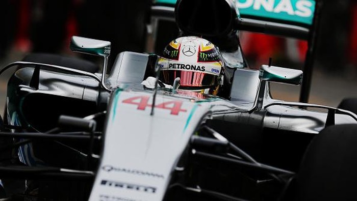 Hamilton Tercepat di Latihan Pertama, Rio Posisi ke-18