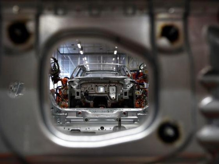 Mobil Eropa Dibungkus Aluminium