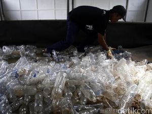 Menko Maritim: Kita Mau 2025, 70% Sampah Plastik Habis