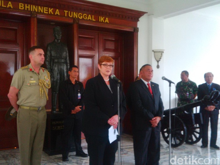 Menhan Australia Bantah Berniat Merekrut TNI Terbaik