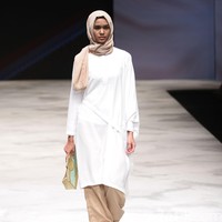 Warnatasku by Jenahara Eksistensi Warisan Leluhur Indonesia Fashion Week 2016 at Jakarta Convention Center. Jakarta. [Foto: Mohammad Abduh/Wolipop]