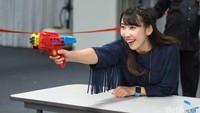 Member yang berada di games corner adalah mereka yang sedang tak ada jadwal handshake.