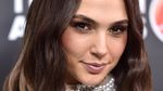 Gal Gadot Curi Perhatian di Premiere Batman v Superman