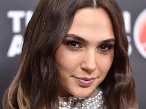 Gal Gadot: Aku Terlalu Pintar untuk Jadi Aktris