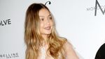 Gigi Hadid Seksi Berbaju Menerawang