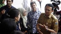 Kunjungan tersebut di sambut langsung Gubernur DKI Jakarta Basuki Tjahaja Purnama (Ahok).