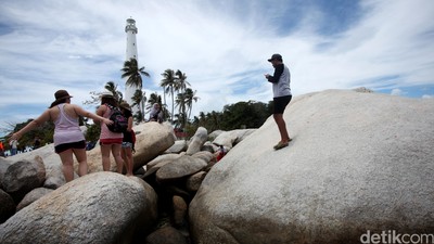 Menikmati Keindahan Pulau Lengkuas di Belitung