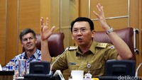 Ahok saat memberikan sambutannya di tengah kunjungan JIS di Balai Kota Jakarta.
