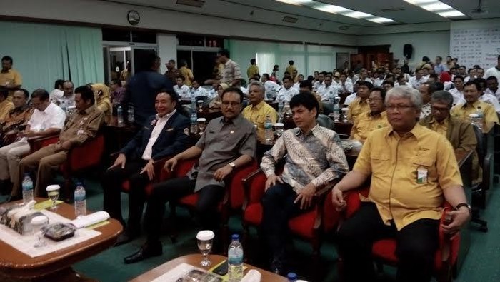 Gus Ipul Ajak Remaja dan Karang Taruna Jadi Petani Modern