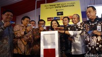 Hadir dalam acara tersebut Menteri BUMN Rini M. Soermarno, Dirut Jasa Marga Adityawarman, Dirut Bank BRI Asmawi Syam, Dirut Bank Mandiri Budi Gunadi Sadikin, Dirut BNI Achmad Baiquni dan Dirut BTN Maryono.