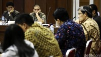 Lantaran lewat hasil Pilkada serentak 2015, terdapat kepala daerah yang baru saja dilantik tetapi malah diciduk BNN karena terlibat narkoba. 