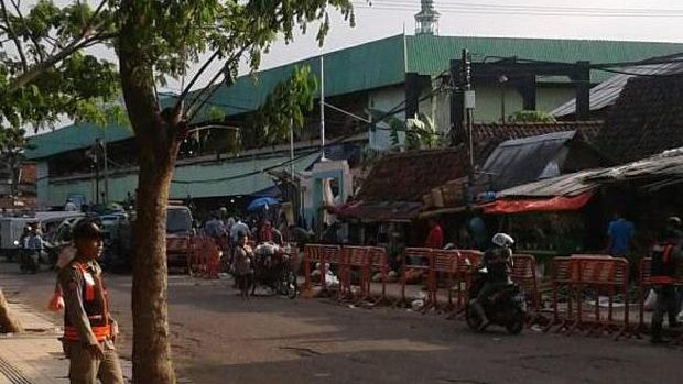 Suasana luar Pasar Keputran
