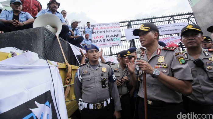 Polda Metro Selidiki Sopir Taksi yang Diduga Dipukuli Driver Ojek Online