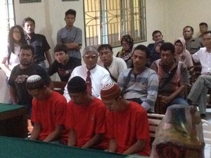 Sidang Perdana, 3 Bersaudara Pembunuh Lansia Terancam Hukuman Mati