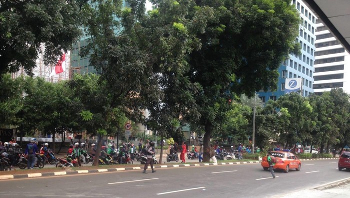 Massa Taksi di DPR Pindah ke Kominfo, Jalan Gatsu Sudah Bisa Dilewati