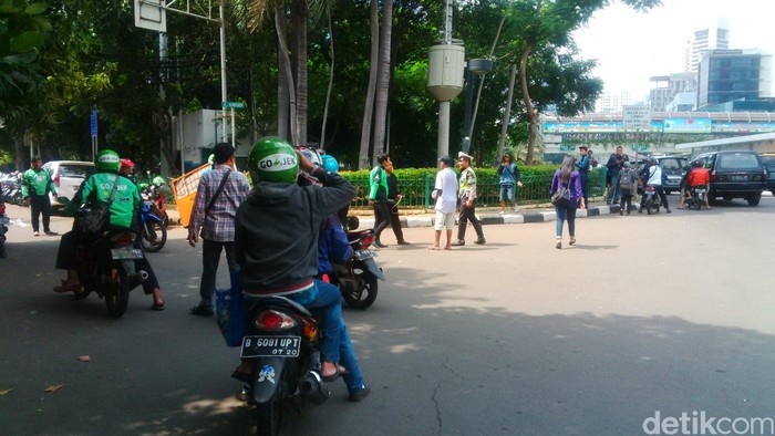 Akibat Demo Taksi, Pengemudi Go-Jek Disarankan Tak Melintas ke Semanggi