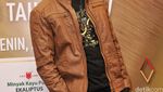 Gaya Shaheer Sheikh Berjaket Kulit