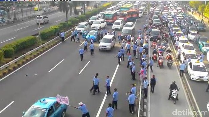 Kombes Krishna Turunkan Tim TBC, Sopir Taksi Pendemo Anarkis Akan Ditindak