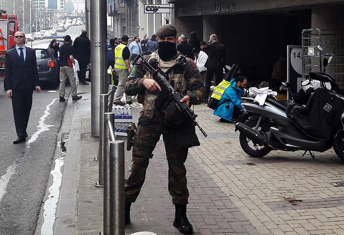 Ledakan dan Tembakan Terjadi di Penangkapan 1 Terduga Teroris Brussels